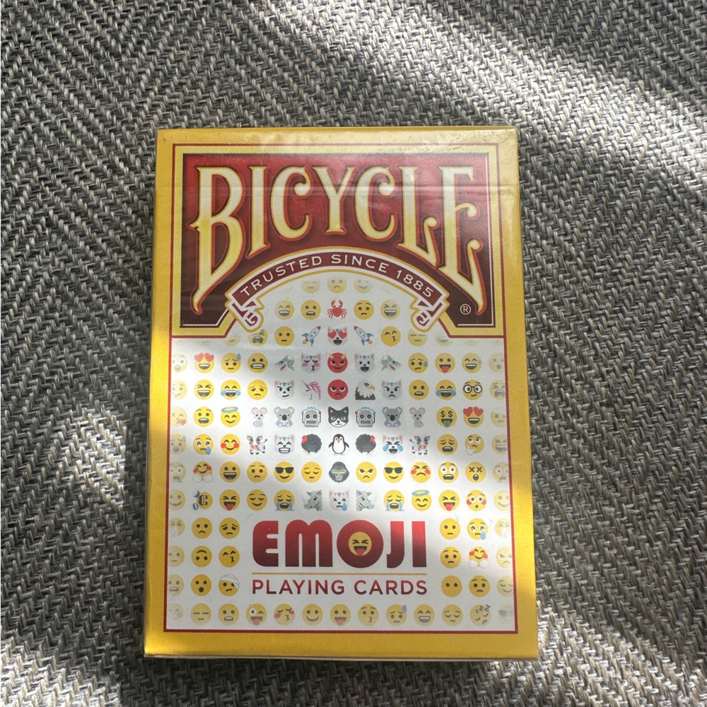 NWOT Emoji Card Deck